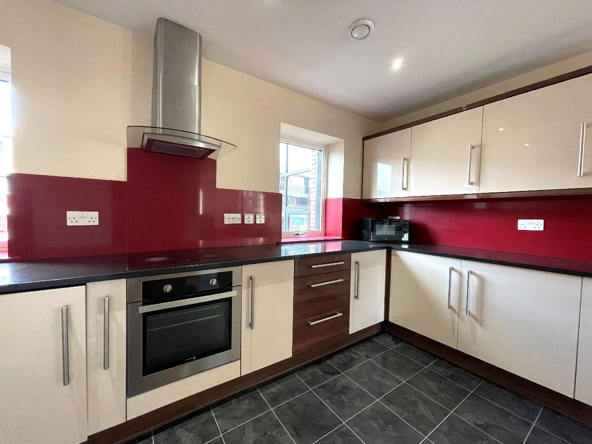 Room 2, Apt 4, 116 Ecclesall Road, Sheffield, South Yorkshire S11 8JB main image