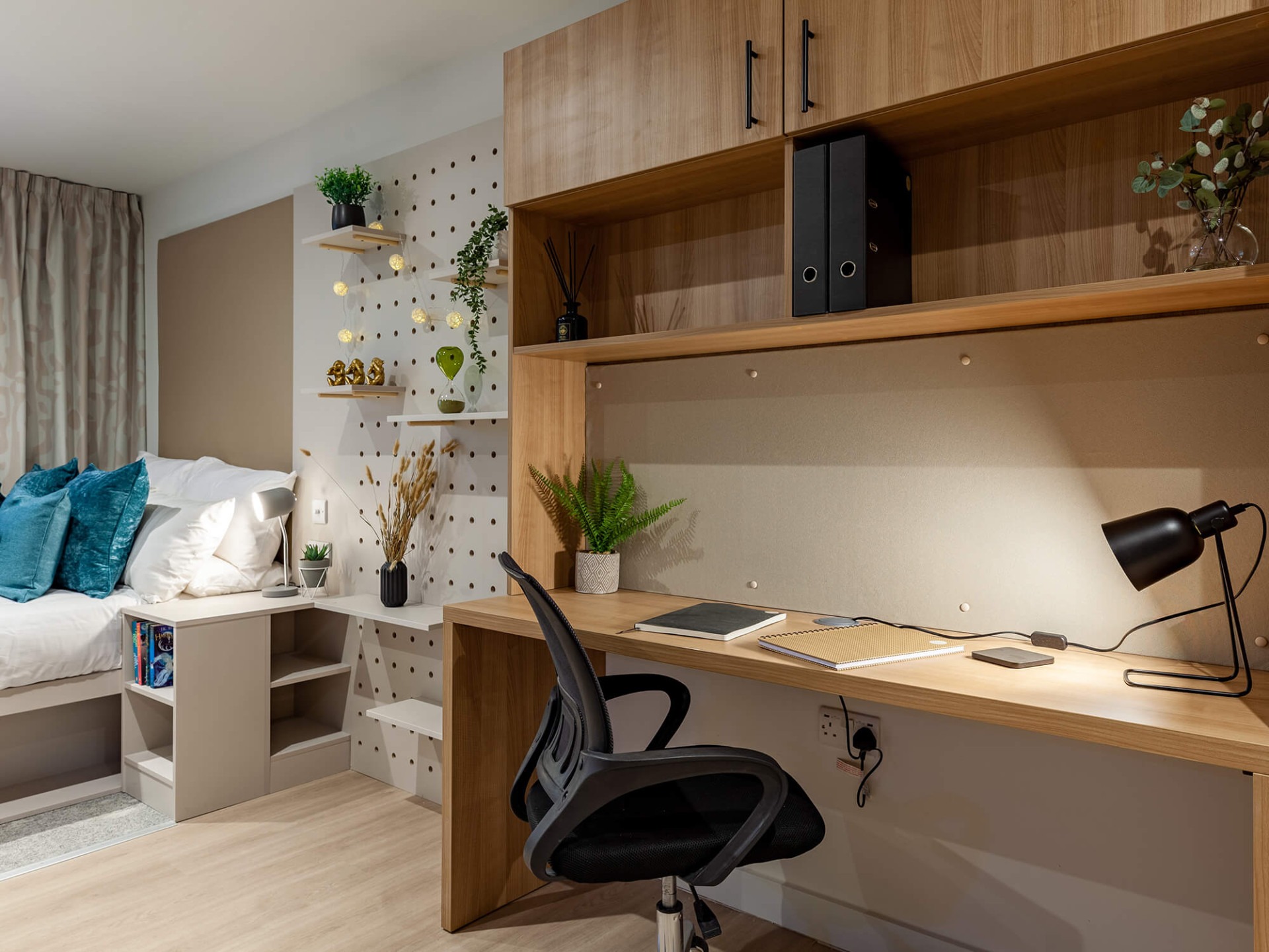 Manchester Road, Huddersfield main image