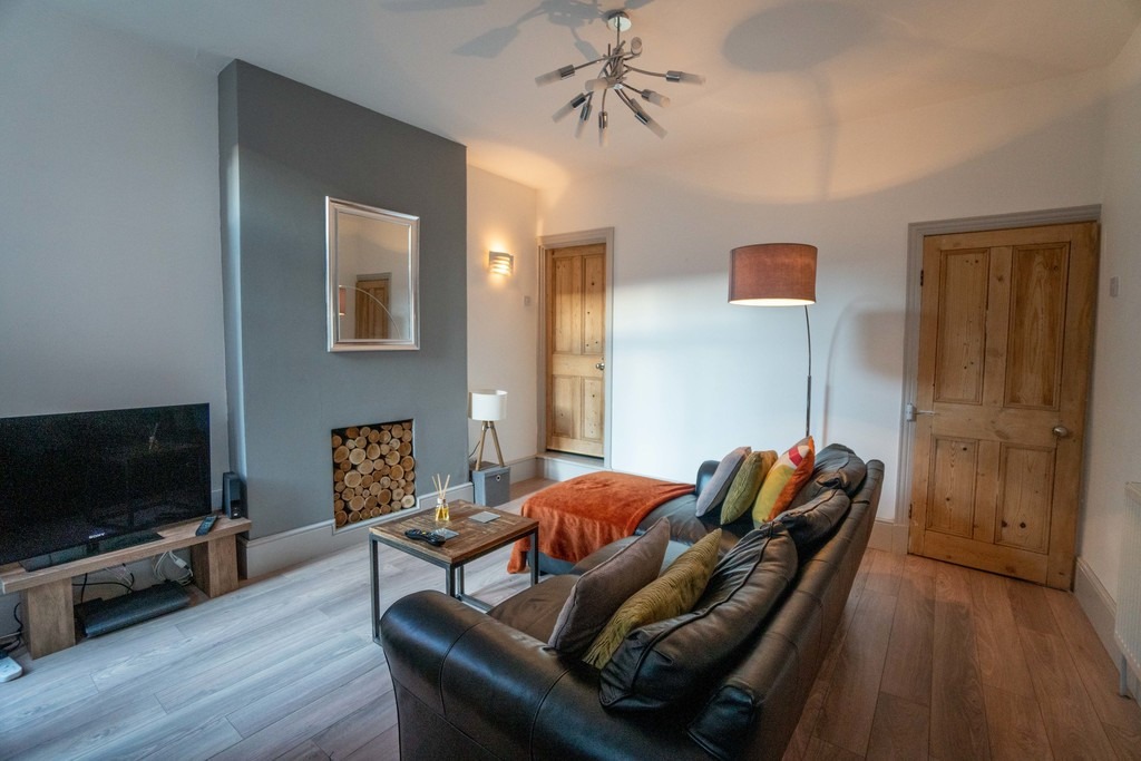  16, Thurlow Road, Leicester